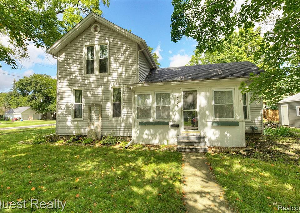 704 E Washington St, Howell, MI 48843 Zillow