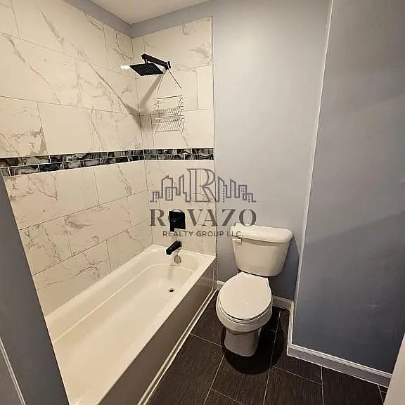 300-301 Lyons Ave #6AA — Photo 8