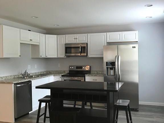 4th image of 6403 Eureka Ave