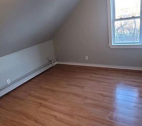 3rd image of 43-47 Lincoln Ave #3