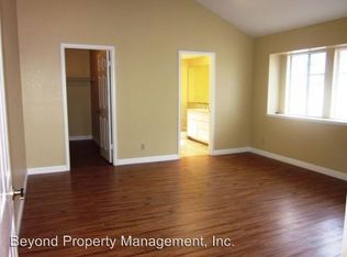1155 Brewley Ln, Vista, CA 92081