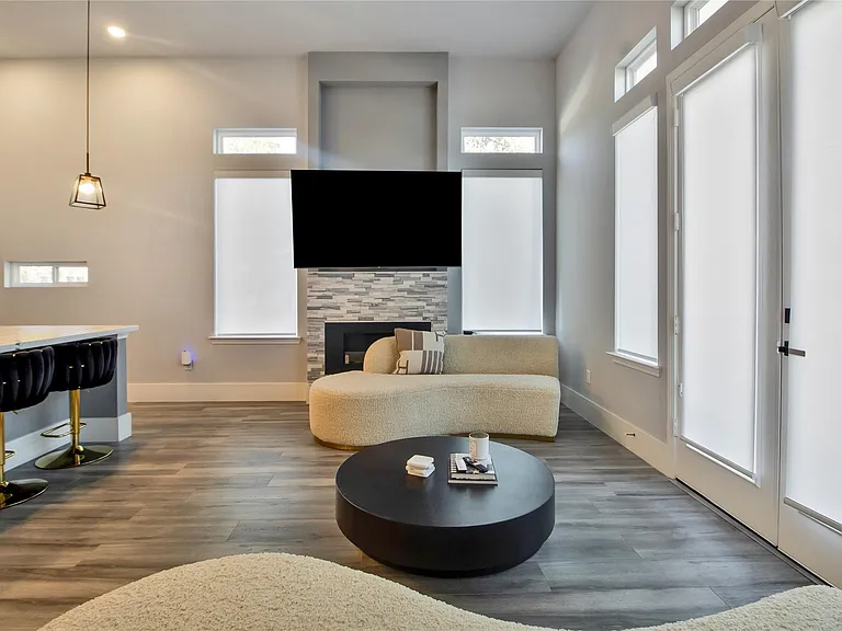 811 Paul Quinn St — Photo 25
