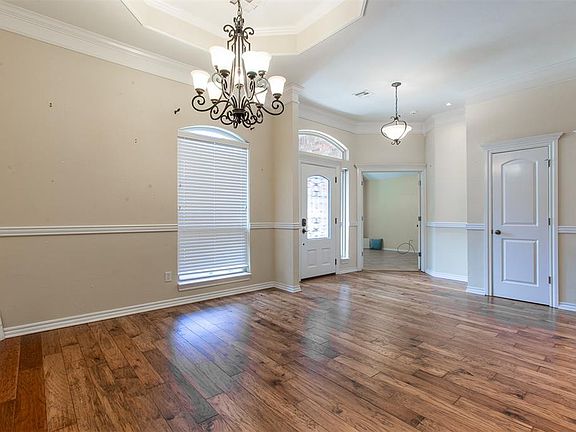 5th image of 1529 SW 123rd St