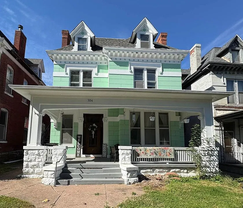 304 S 12th St