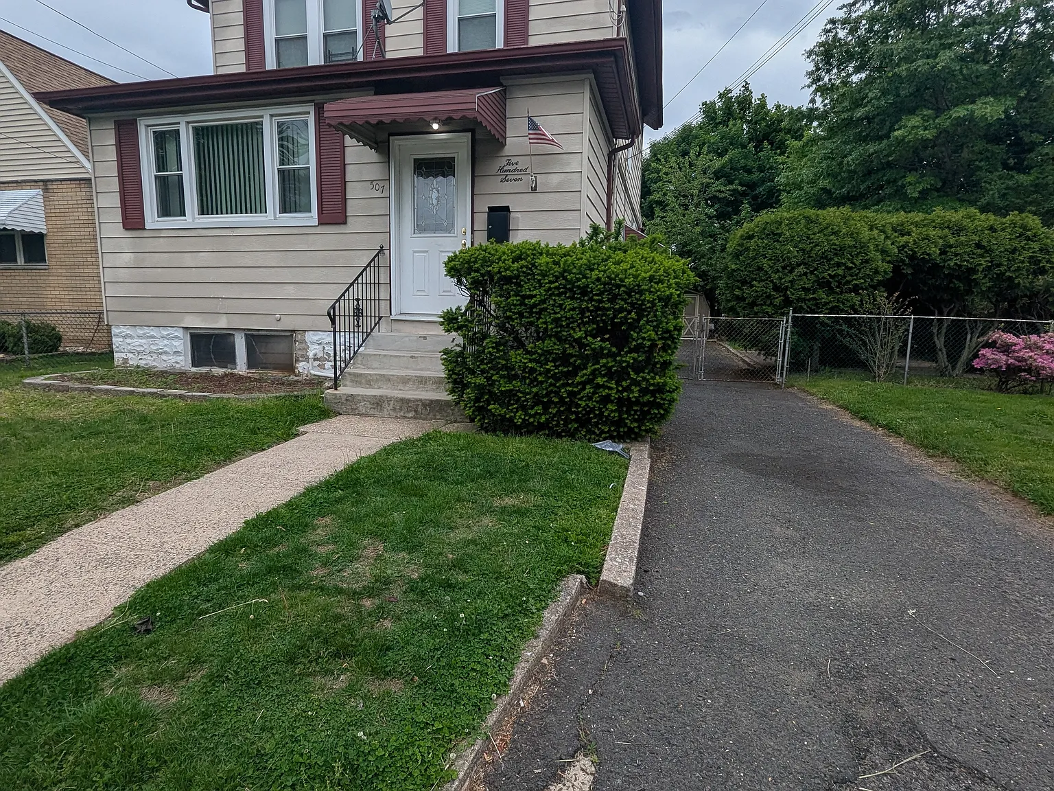 3 bed, 1400 sqft, $3,200 — Photo 1