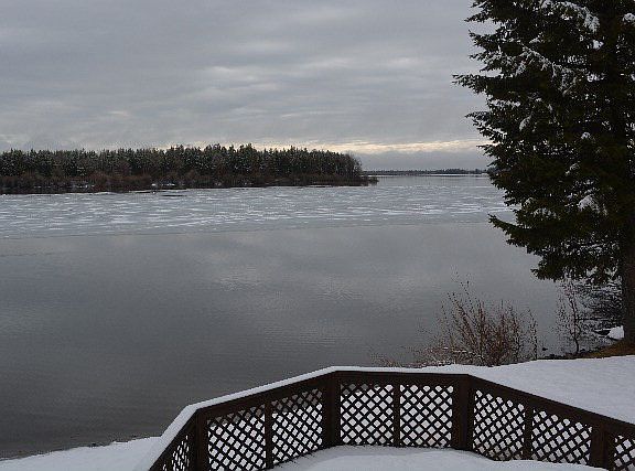 2nd image of 3776 Shoreline Dr