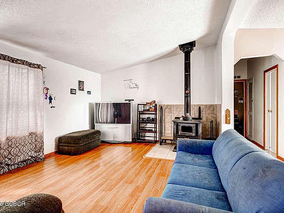 2nd image of 417 Vista Ave
