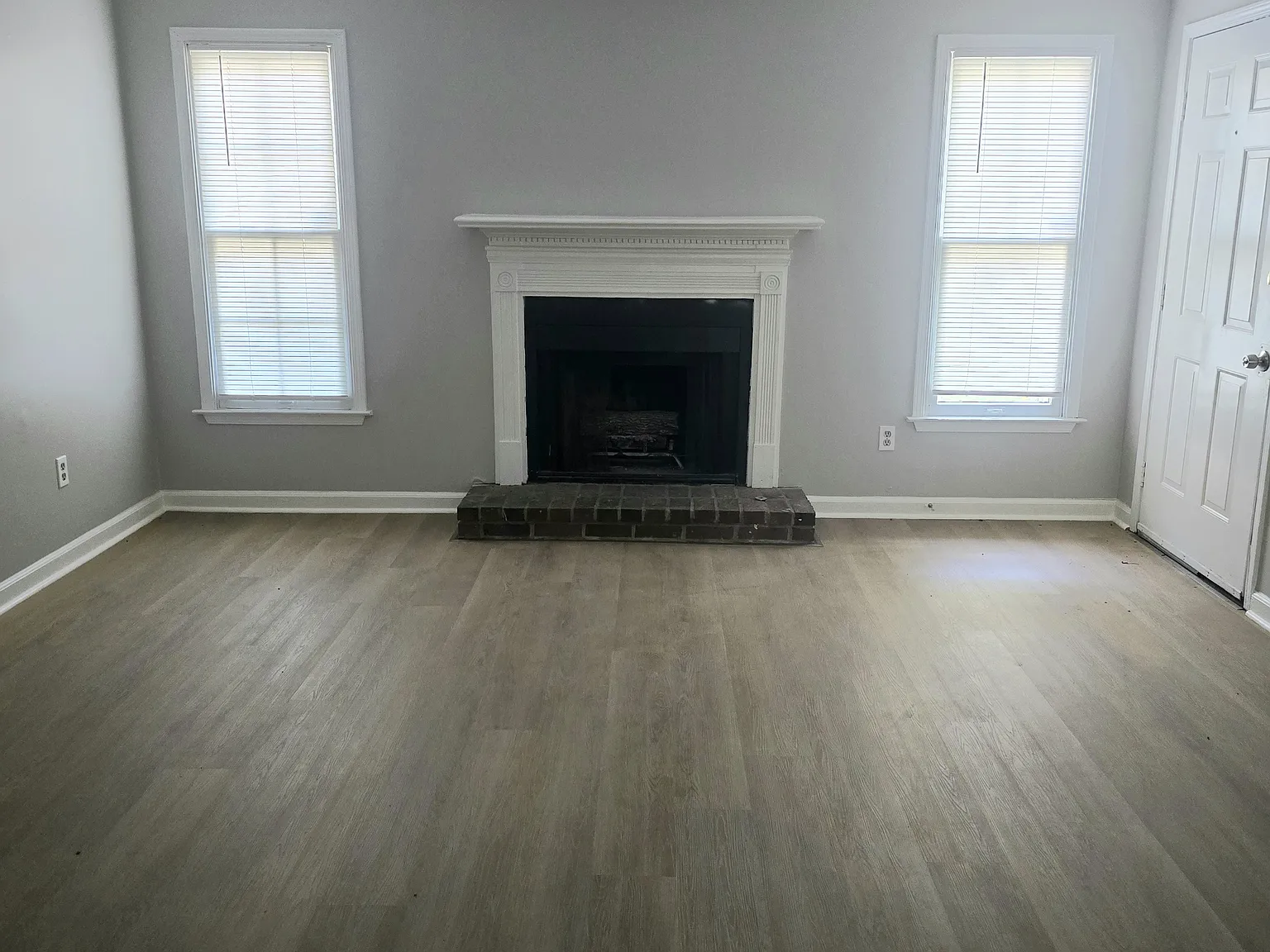 2 bed, 1071 sqft, $1,350 — Photo 2
