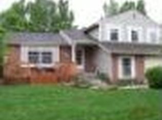 711 Georgetown Ln, Colorado Springs, CO 80919