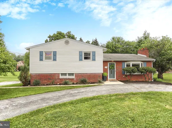5860 Mimosa St, Harrisburg, PA 17112