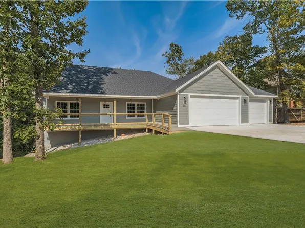 26 Penrith Dr, Bella Vista, AR 72714