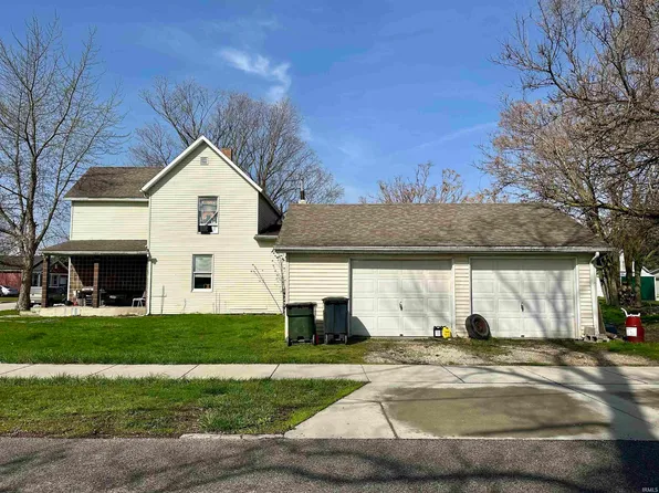 303 W Oxford St, Otterbein, IN 47970