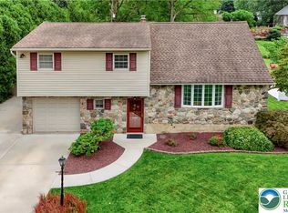 2750 Belaire Rd, Bethlehem, PA 18017