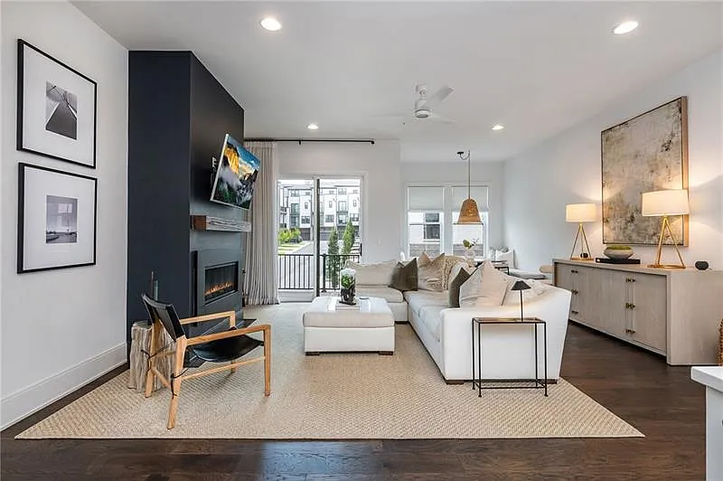 4 bed, 4.5 bath, 2902 sqft, $4,750 — Photo 4