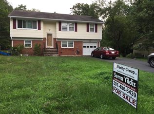 132 6th St, Somerset, NJ 08873