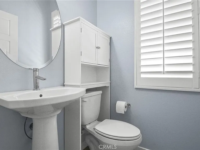 722 Ellis Dr — Photo 5