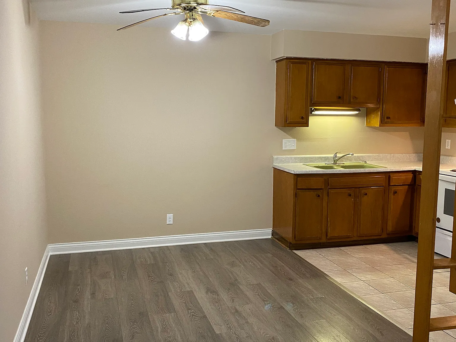 2 bed, 840 sqft, $1,000 — Photo 2