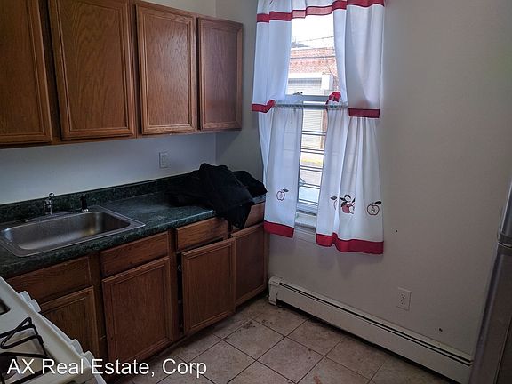 5th image of 14 Seymour St