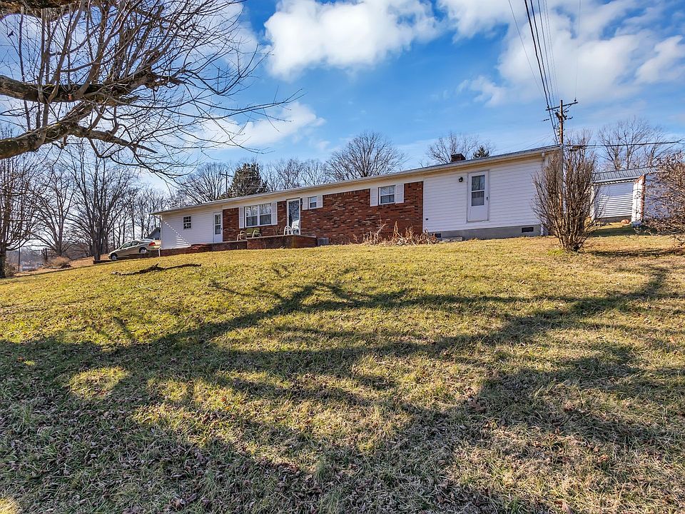 1st image of 1900 N Hill Dr
