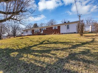 1900 N Hill Dr, Tazewell, TN 37879