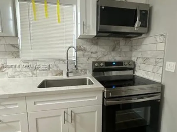 15 NW 31st Ave #15, Miami, FL 33125