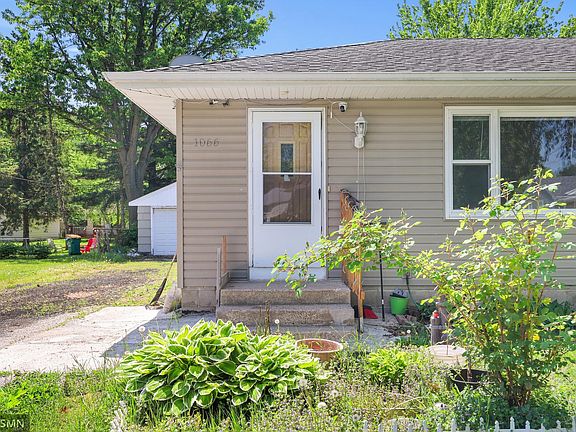 2nd image of 1066 Beatrice St