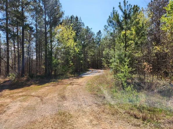 2929 Bettis Rd, Grover, NC 28073