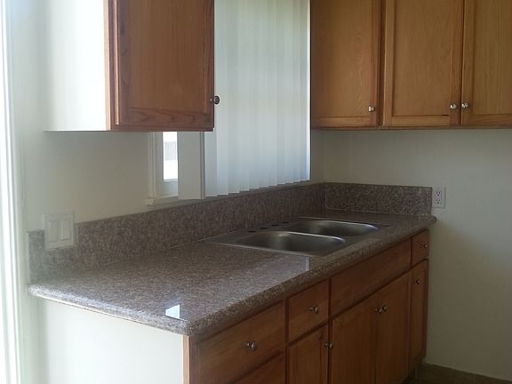4th image of 1159 E Washington Blvd