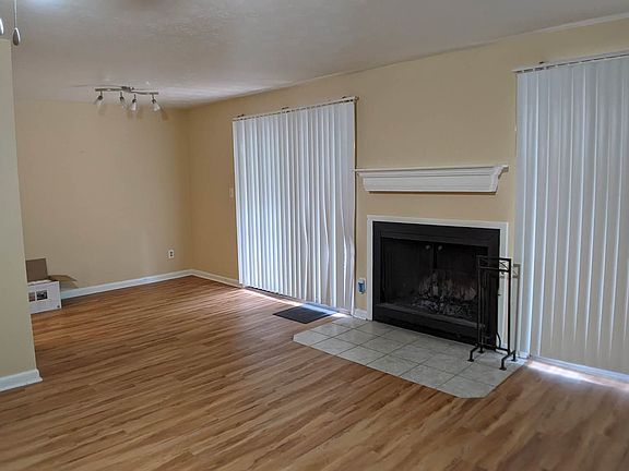 2nd image of 212 Westwood Dr