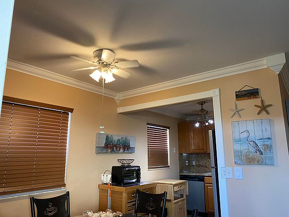 4th image of 392 Brittany Ave #I