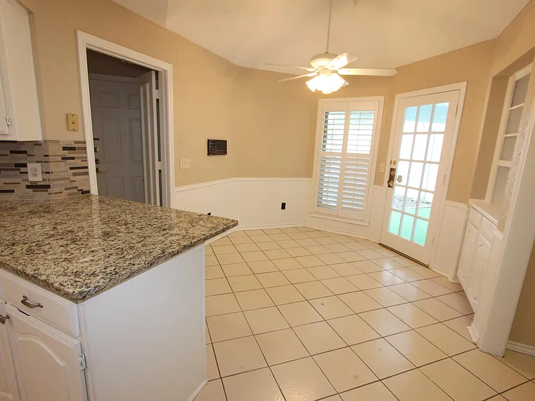 3504 Hilltop Ln — Photo 8