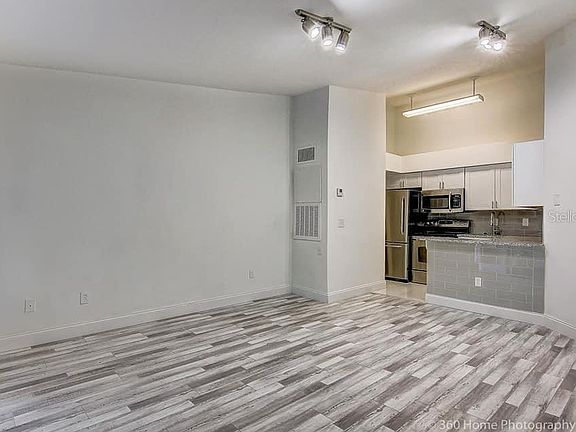 3rd image of 2210 Yankee Pl #203
