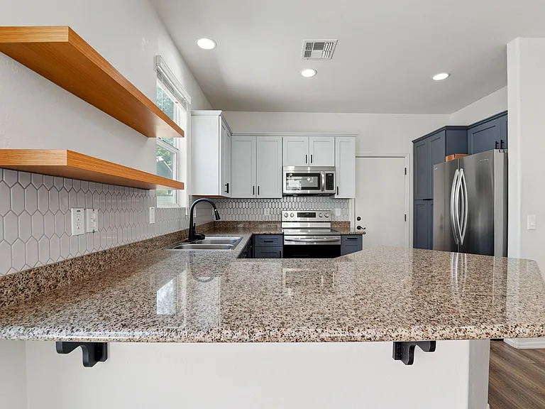 4036 E Carla Vista Dr — Photo 9