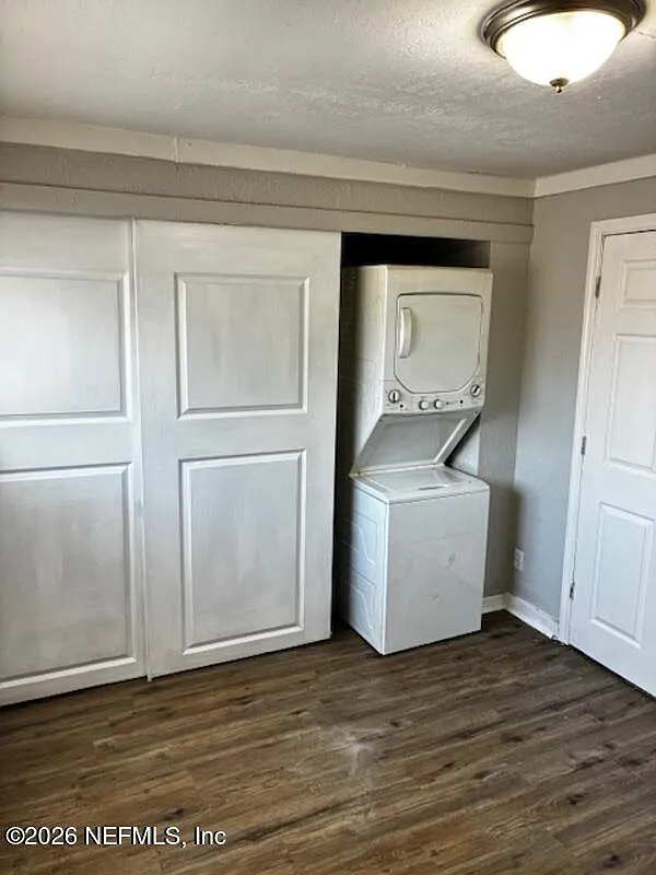 1 bed, 1.0 bath, 420 sqft, $750 — Photo 1