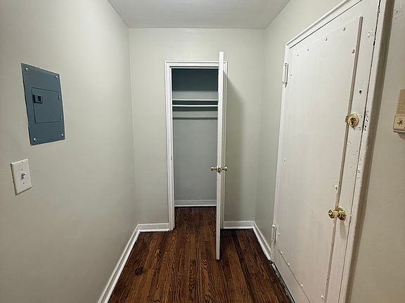 5th image of 67 Lincoln Ave APT 3D