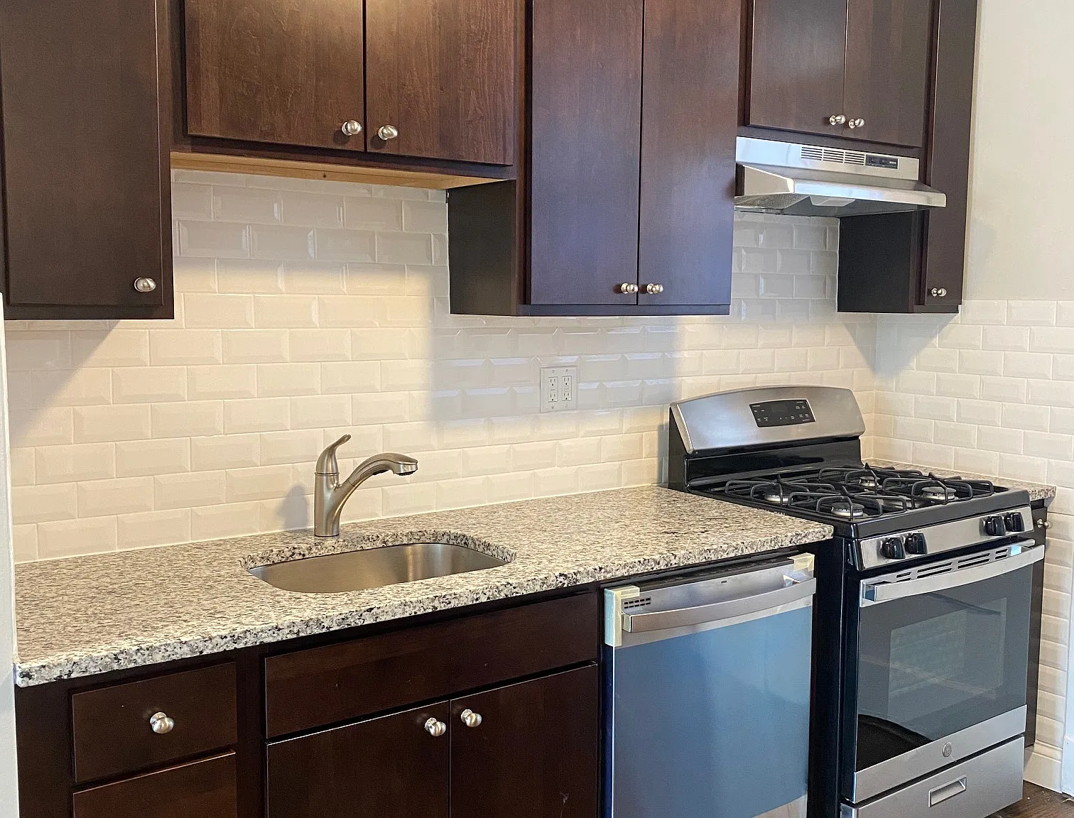 2 bed, $1,895 — Photo 3