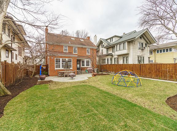 3rd image of 312 Linden Ave