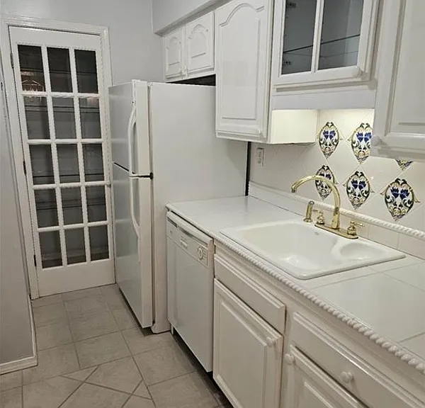 1251 Henckley Ave #101-1 — Photo 6