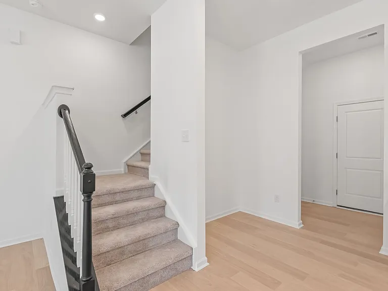 204 Silver Fleet Dr — Photo 16