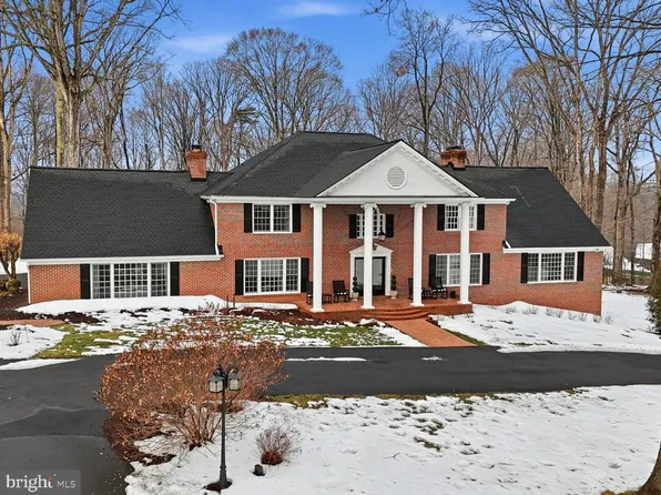 6704 Cedar View Ct, Clifton, VA 20124