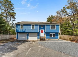 67 Algonquin St, Buzzards Bay, MA 02532