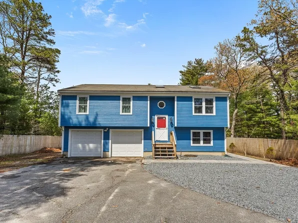 67 Algonquin St, Buzzards Bay, MA 02532