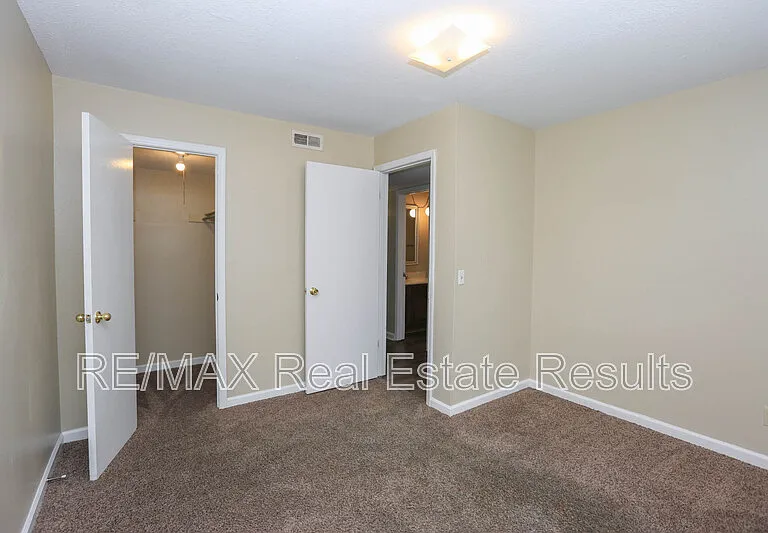 815 S 28th St — Photo 15
