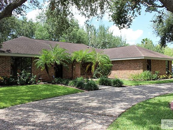 3rd image of 217 Palm Valley Dr W