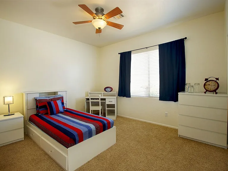 239 W Desert Ave — Photo 2