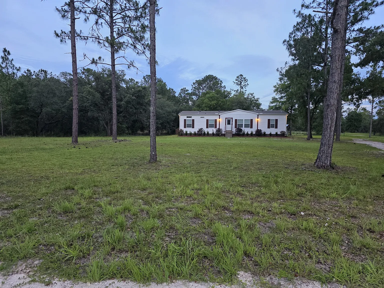3 bed, 1800 sqft, $3,600 — Photo 1