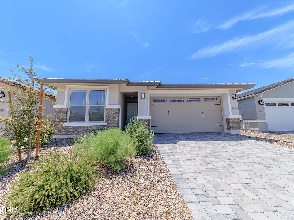 40005 W Elm Dr