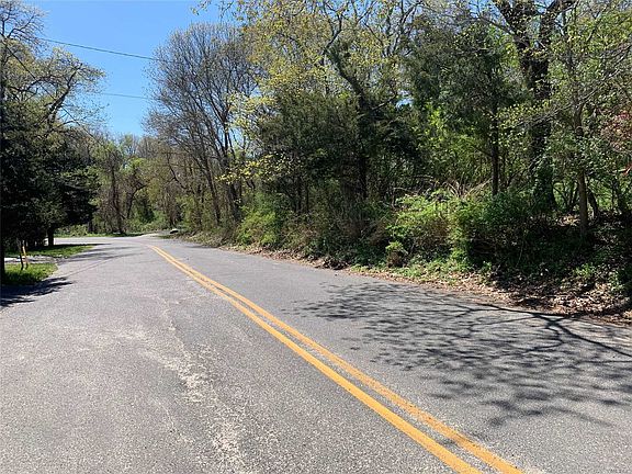 4th image of 20 Lake Dr