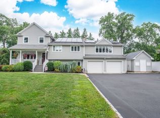 15 John Henry Dr, Montville, NJ 07045