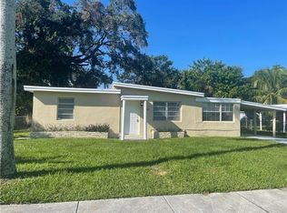 104 Miami Gardens Rd, Hollywood, FL 33023